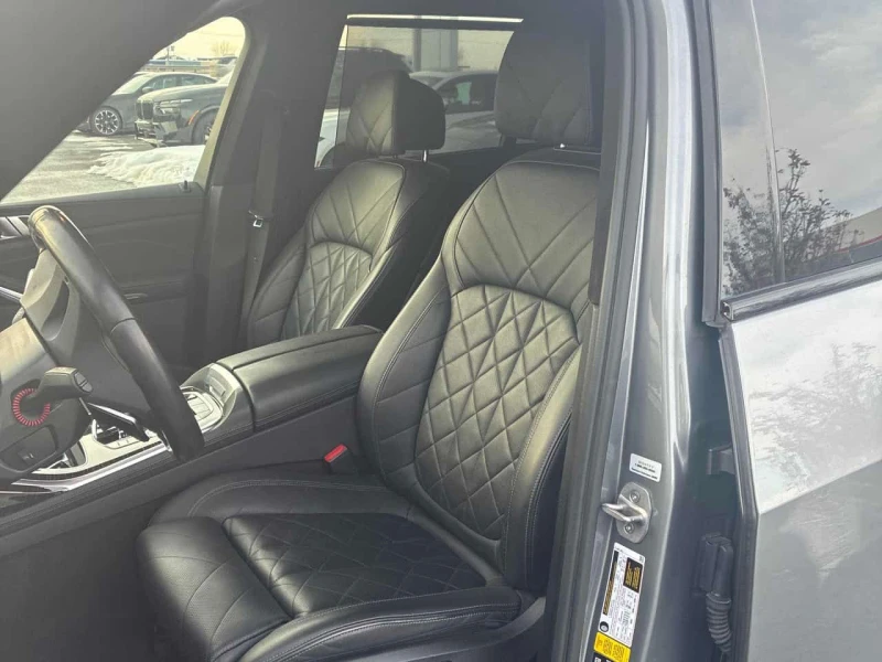 BMW X7 * xDrive40i * ДИСТРОНИК* 360 КАМЕРИ* М СПОРТ* , снимка 14 - Автомобили и джипове - 53529025