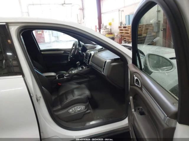 Porsche Cayenne TURBO S - изображение 5