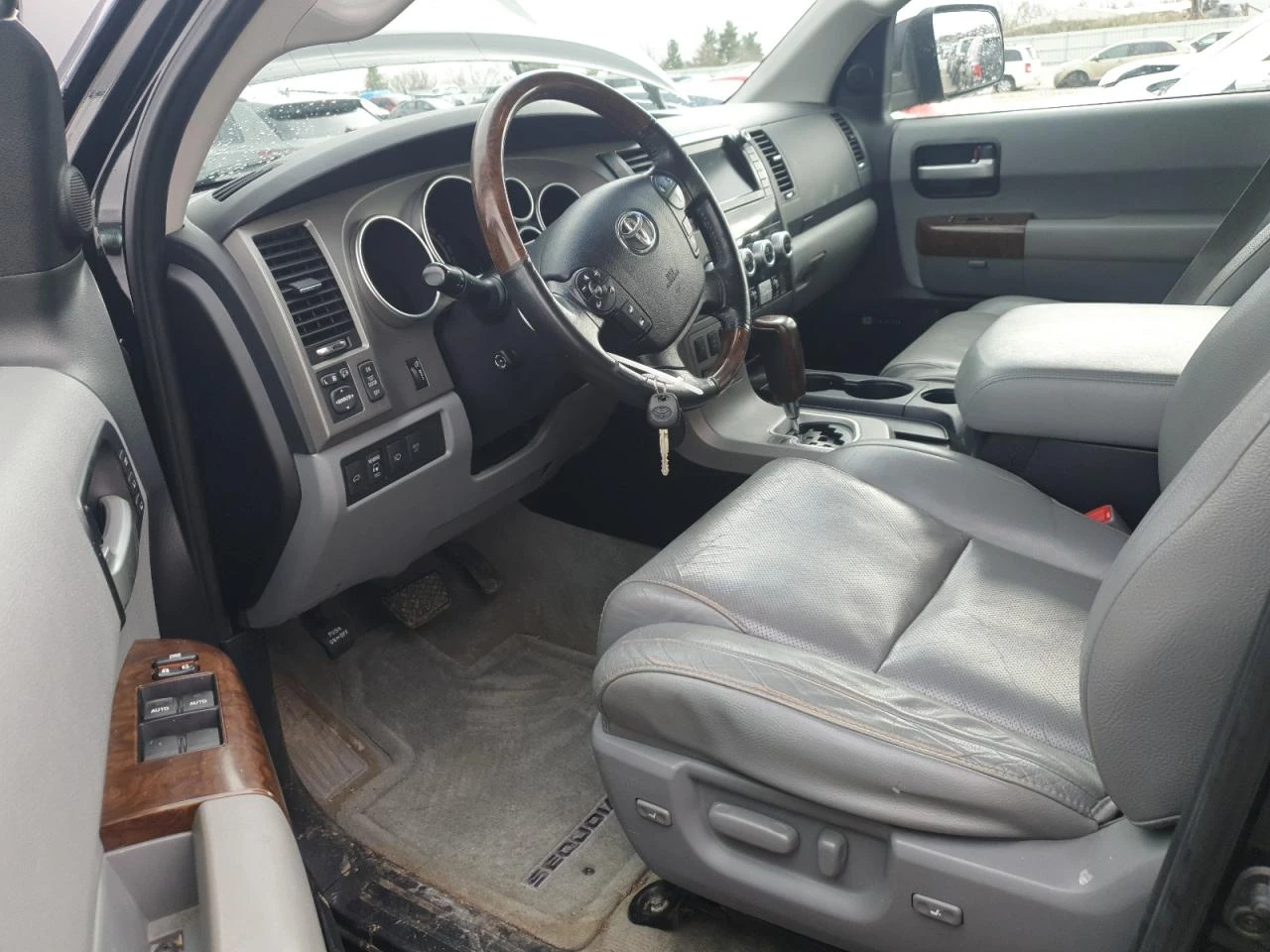 Toyota Sequoia PLATINUM 5.7 Обдух* JBL* Кожа* Подгрев* 7-места*  - изображение 7