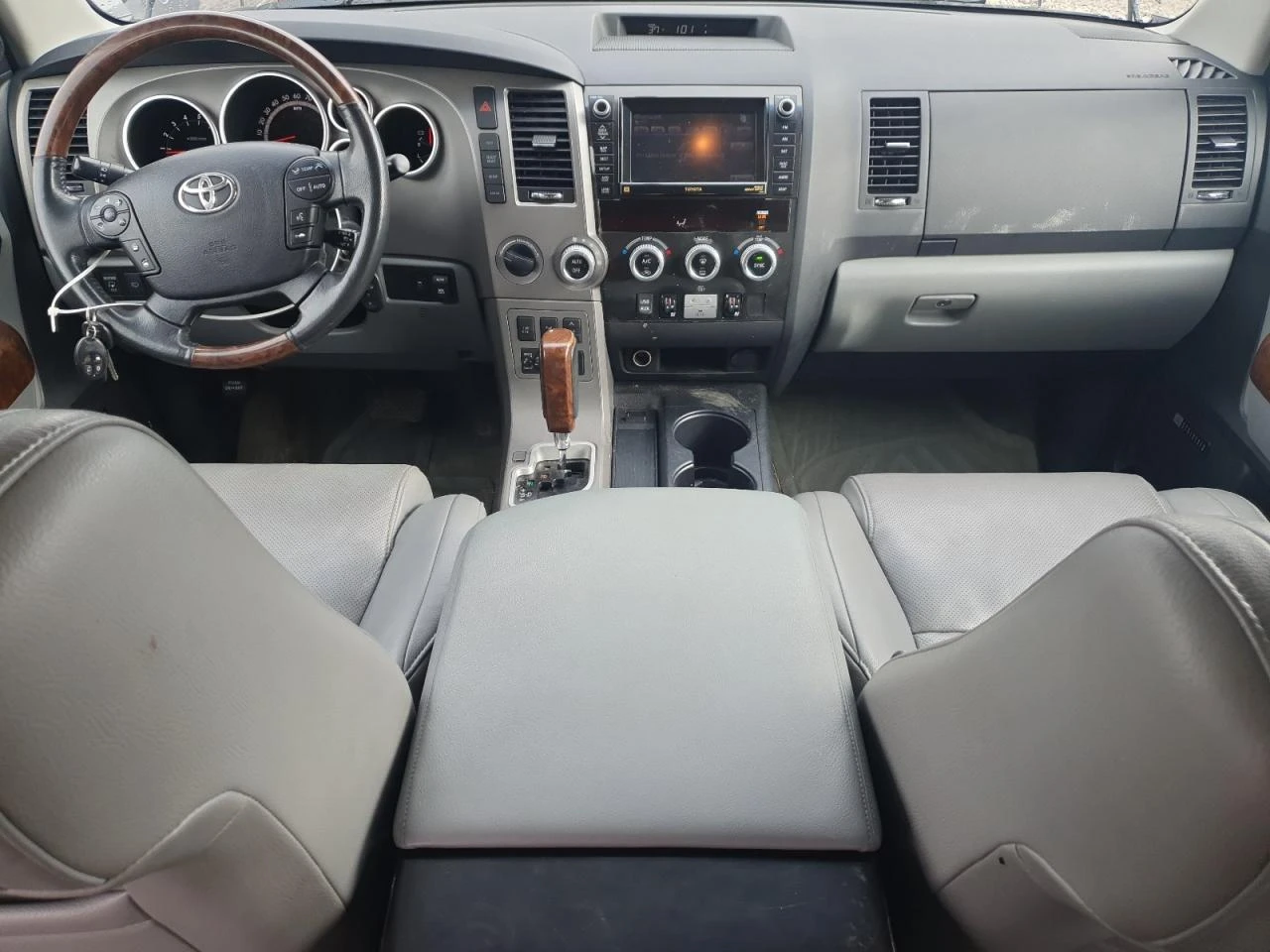 Toyota Sequoia PLATINUM 5.7 Обдух* JBL* Кожа* Подгрев* 7-места*  - изображение 8