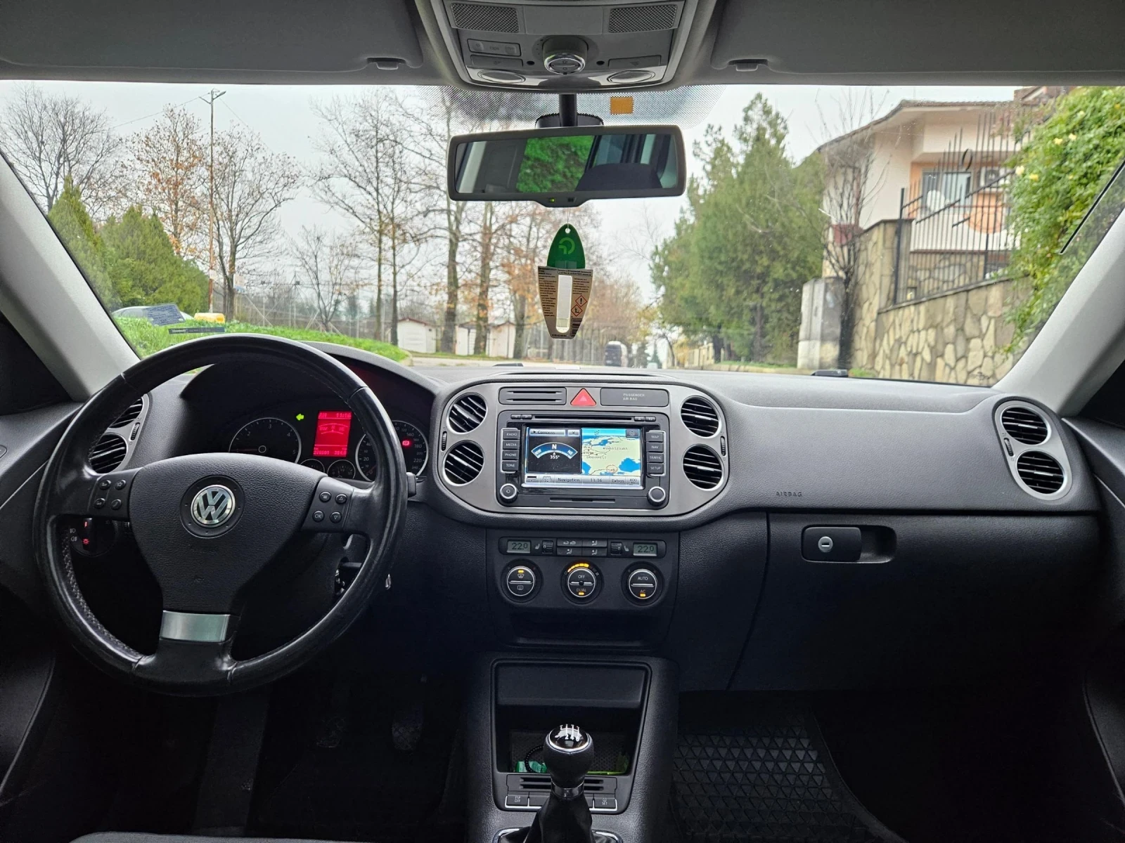 VW Tiguan 2.0 TDI 4-MOTION (140к.с) Подгрев/Панорама/Нави - изображение 9
