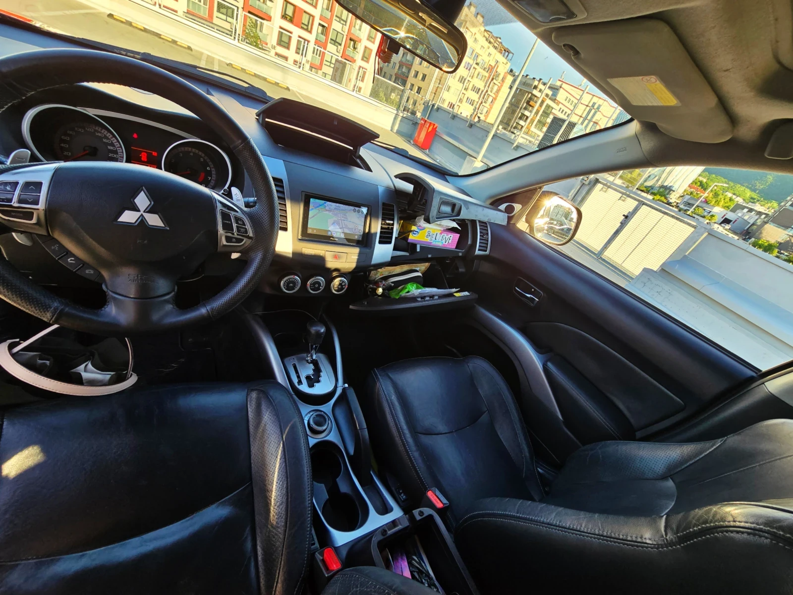 Mitsubishi Outlander, снимка 7 - Автомобили и джипове - 53966517