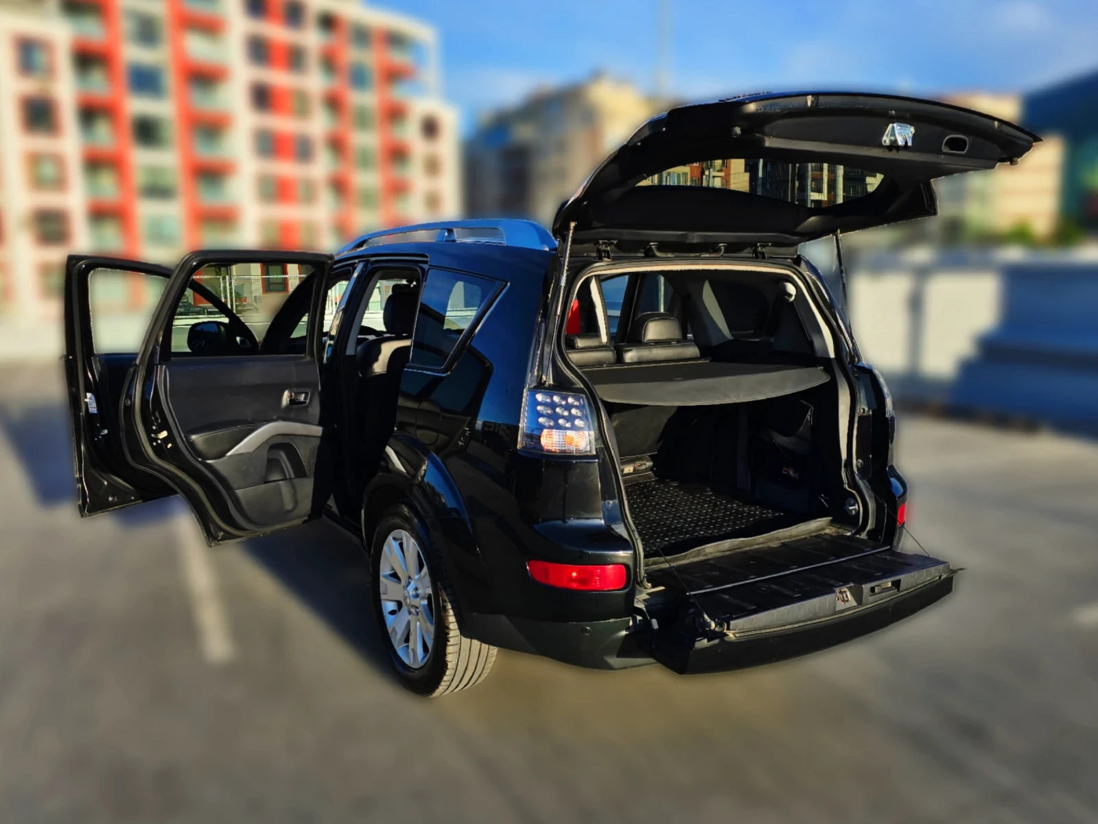 Mitsubishi Outlander, снимка 5 - Автомобили и джипове - 53966517