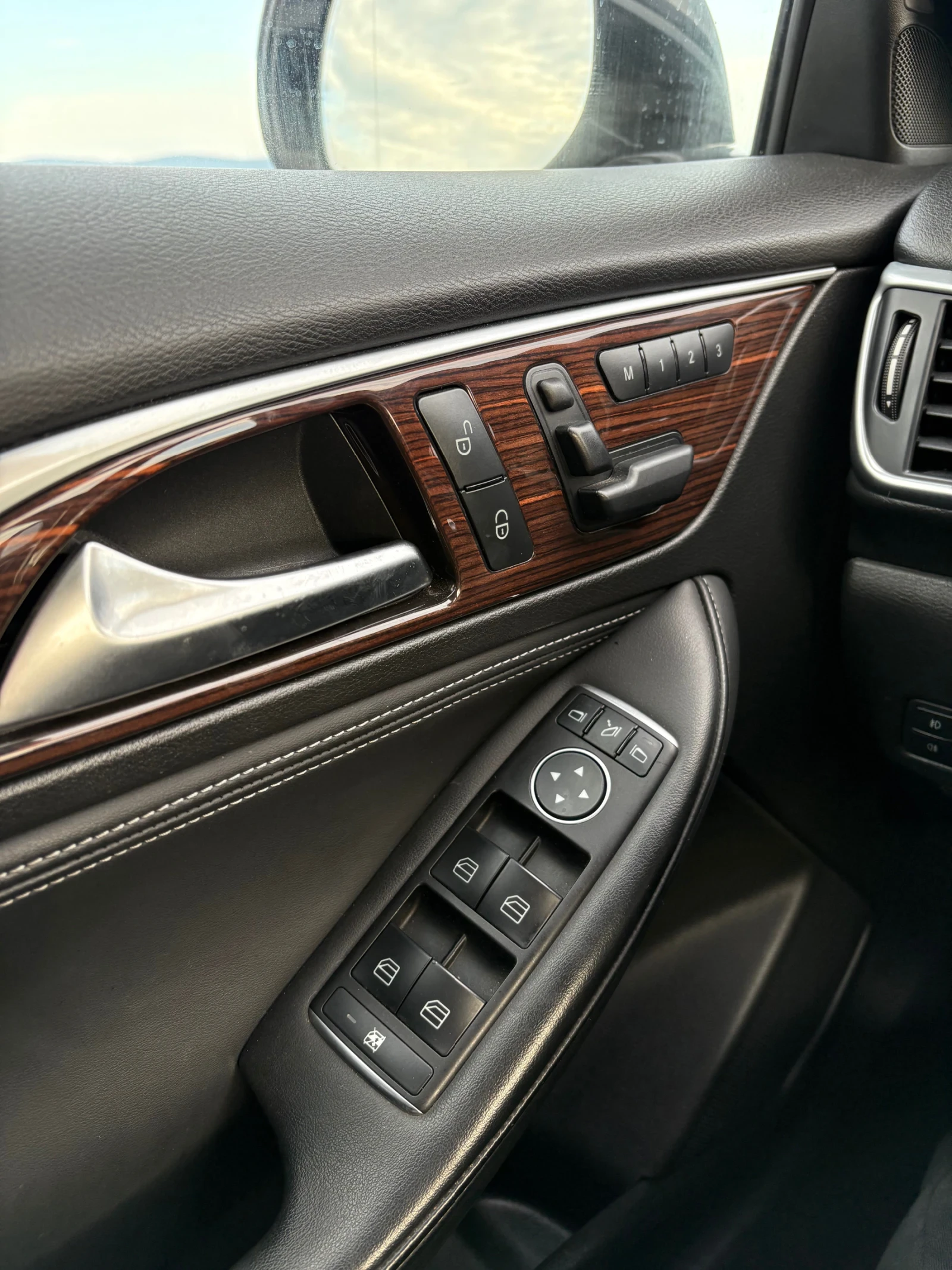 Infiniti Q30 2.2D AWD DCT, снимка 10 - Автомобили и джипове - 55547107
