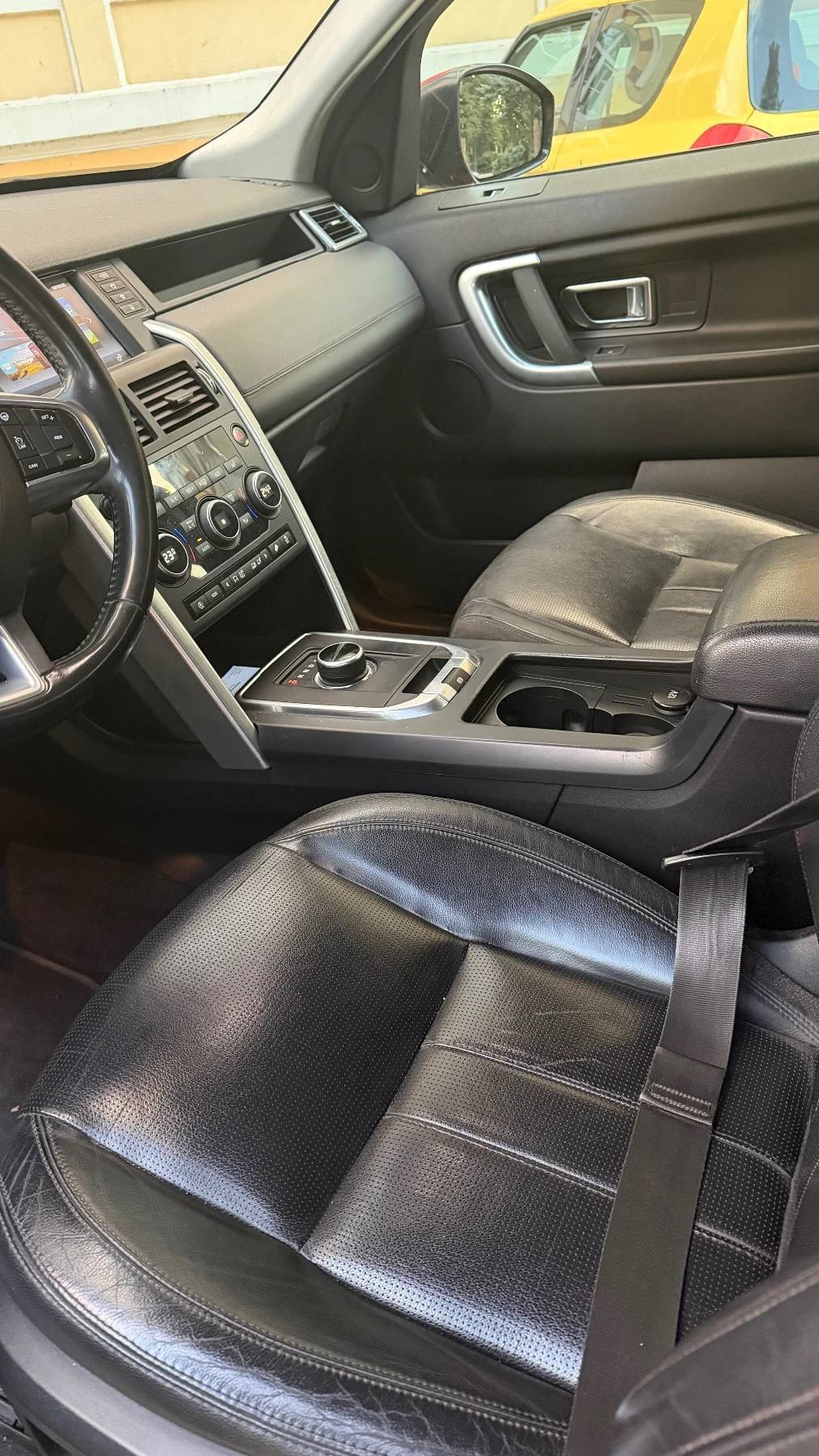 Land Rover Discovery Sport SPORT Топ Състояние, снимка 7 - Автомобили и джипове - 55969277