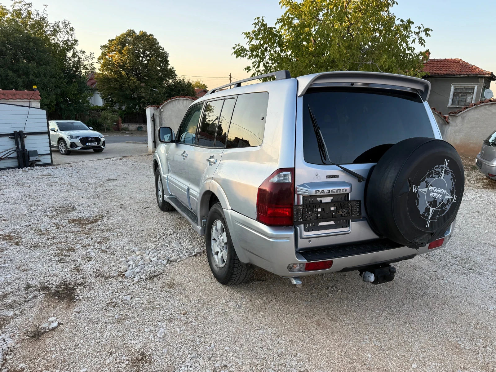 Mitsubishi Pajero 3.2DID-КОЖА ПОДГРЕВ АВТОМАТ, снимка 4 - Автомобили и джипове - 56206161