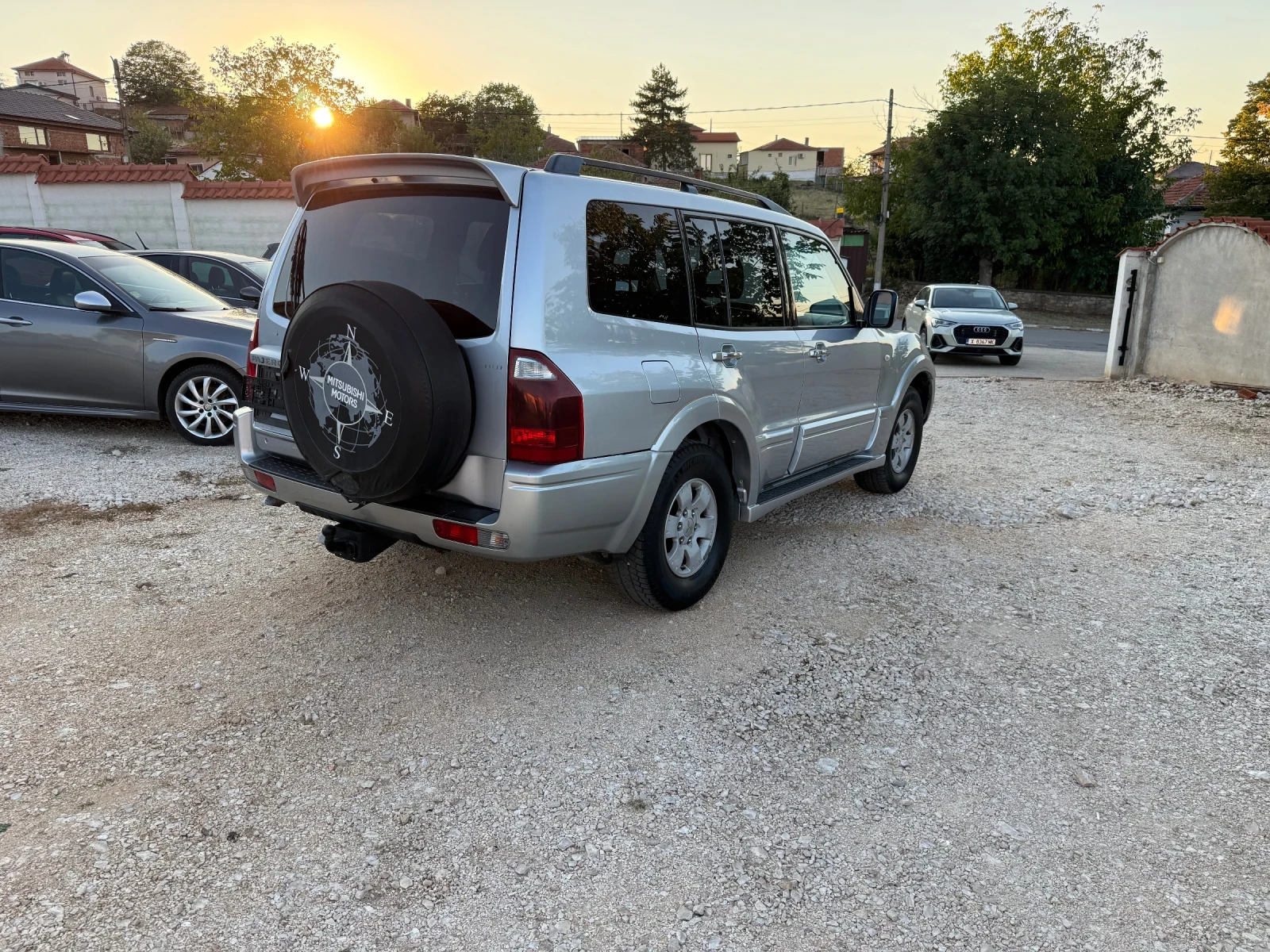 Mitsubishi Pajero 3.2DID-КОЖА ПОДГРЕВ АВТОМАТ, снимка 6 - Автомобили и джипове - 56206161