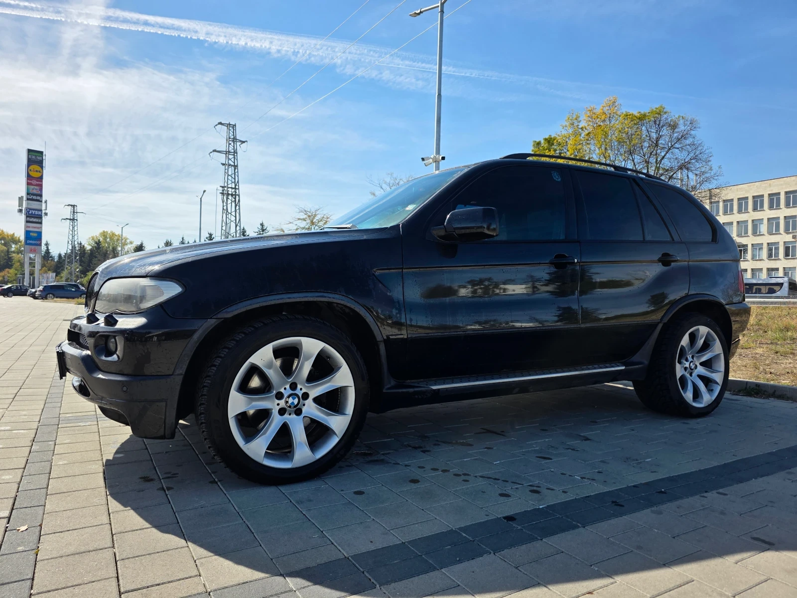 BMW X5 is