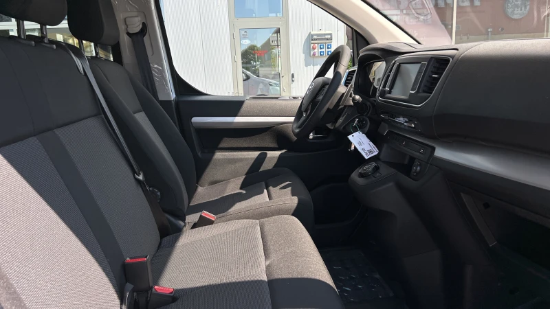 Toyota Proace - Месечна вноска от 822 лева, снимка 14 - Бусове и автобуси - 47105601