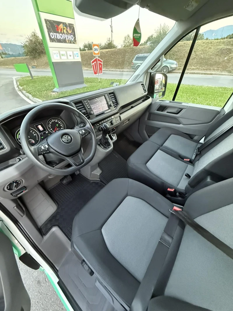 VW Crafter 40000км Нов, снимка 8 - Бусове и автобуси - 51339439