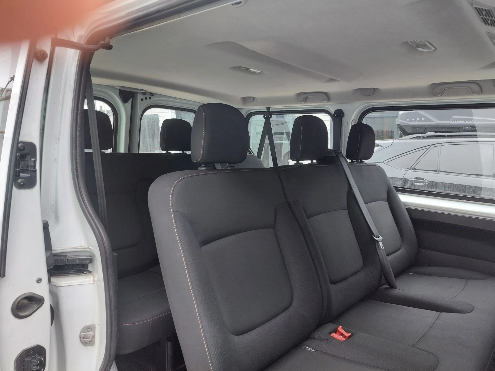 Renault Trafic, снимка 8 - Бусове и автобуси - 53712704