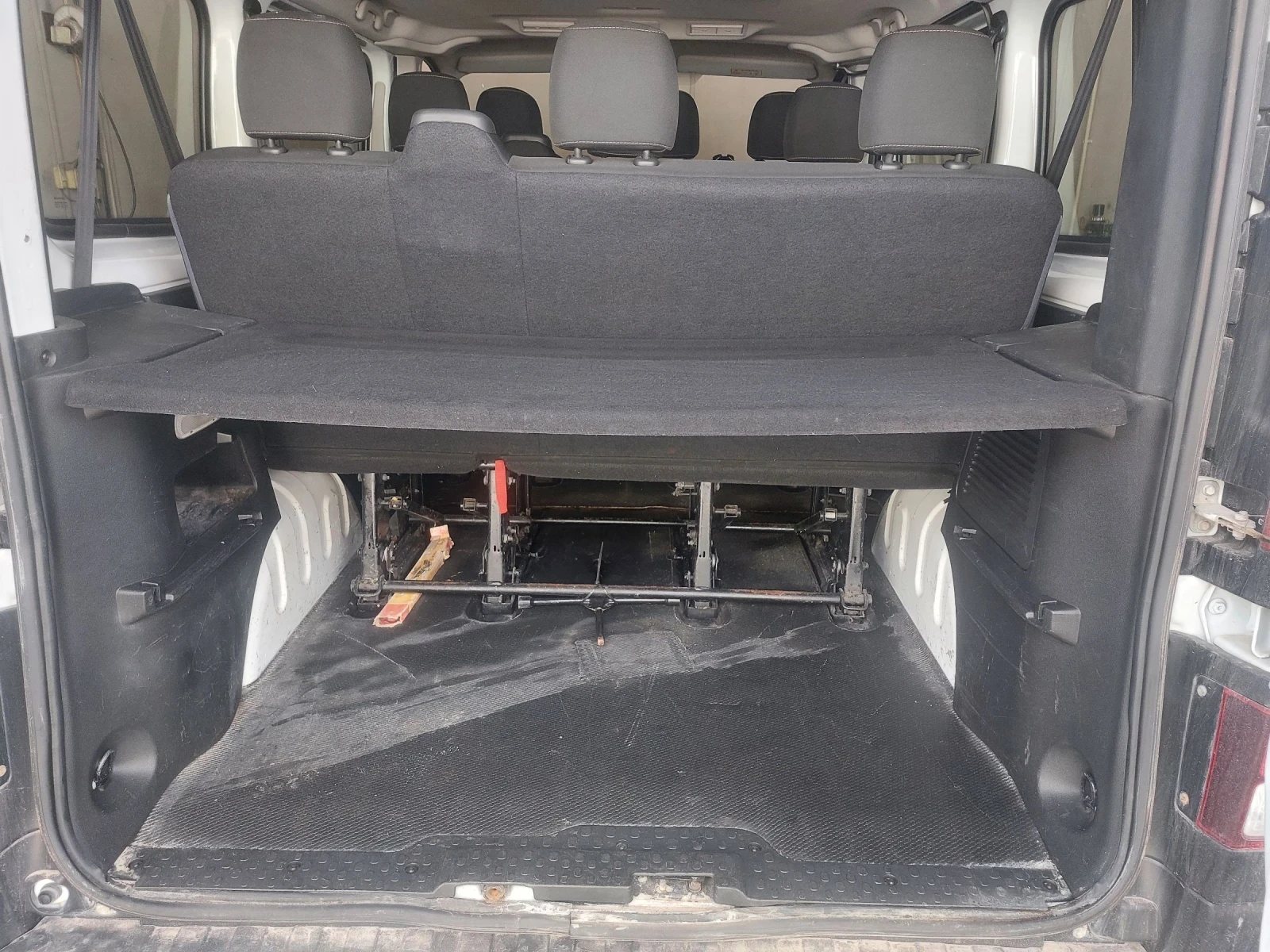 Renault Trafic, снимка 6 - Бусове и автобуси - 53712704