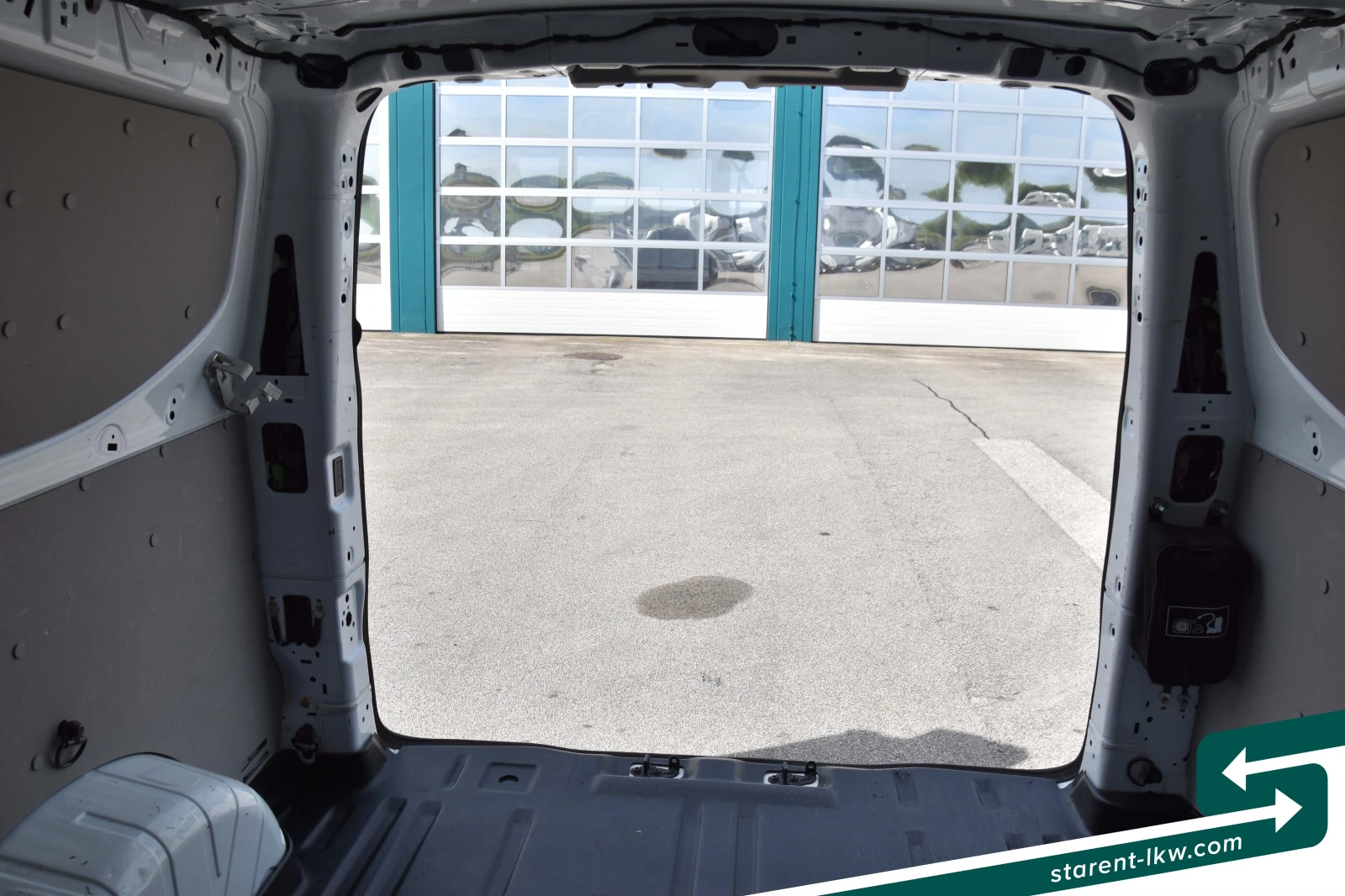 Ford Transit Custom VAN26011, снимка 14 - Бусове и автобуси - 54945294