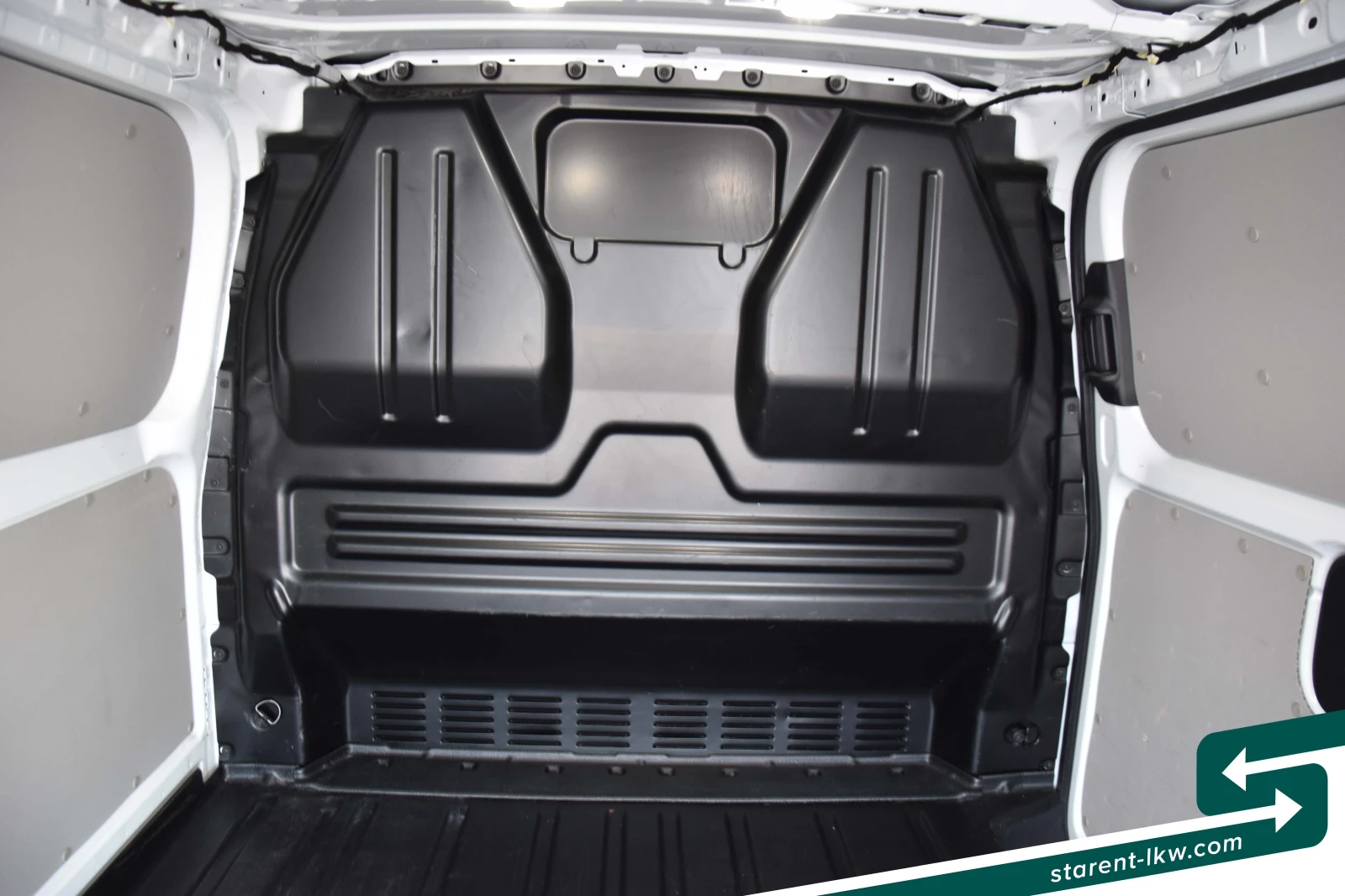 Ford Transit Custom VAN26011, снимка 12 - Бусове и автобуси - 54945294