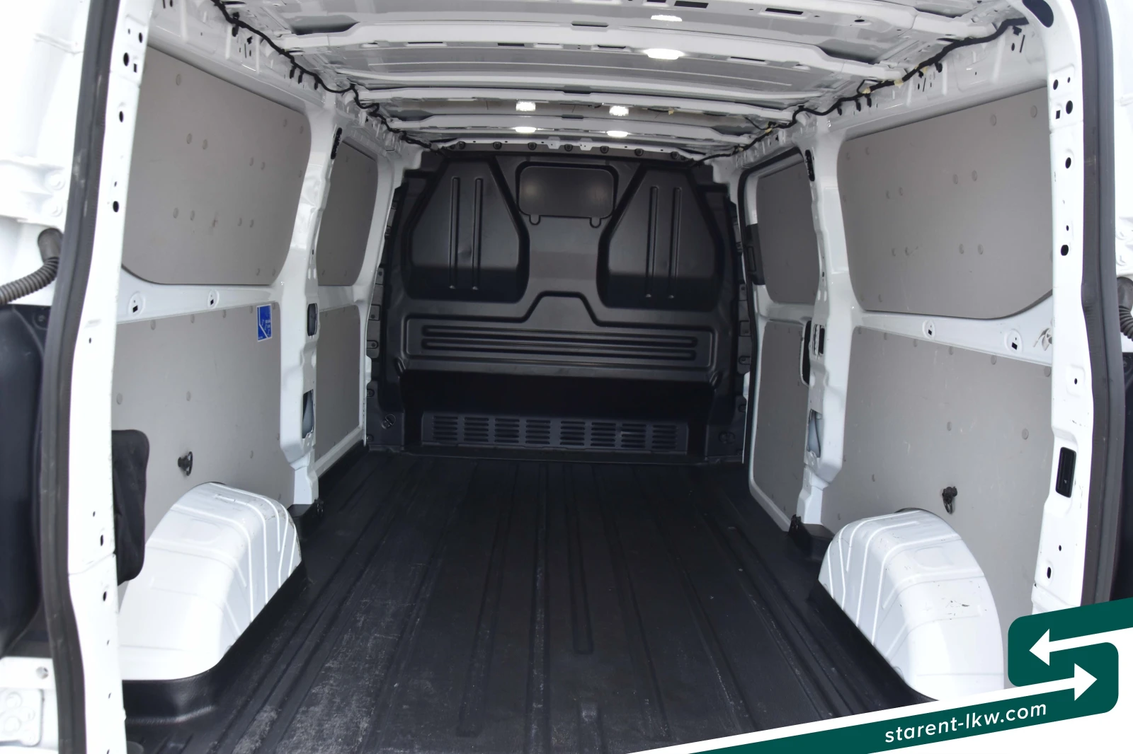Ford Transit Custom VAN26011, снимка 11 - Бусове и автобуси - 54945294