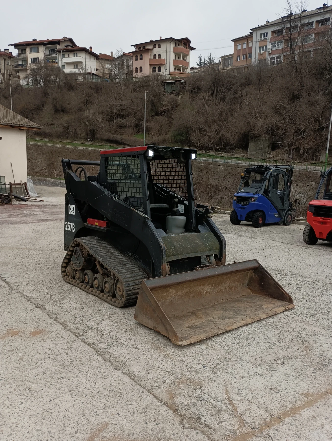 Мини челни товарачи Cat CAT 257B Нов внос от Германия - изображение 7