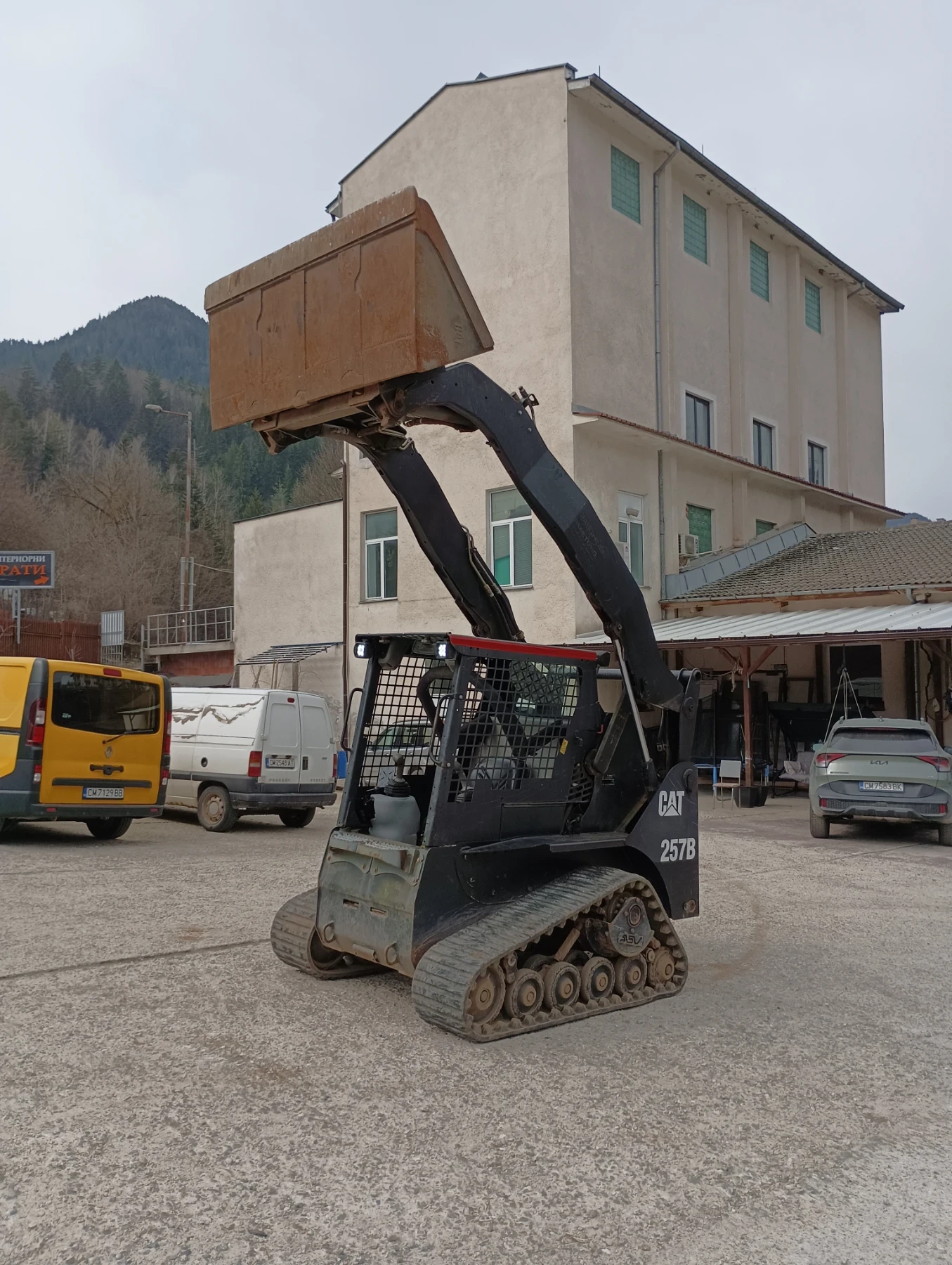 Мини челни товарачи Cat CAT 257B Нов внос от Германия, снимка 11 - Индустриална техника - 53718864