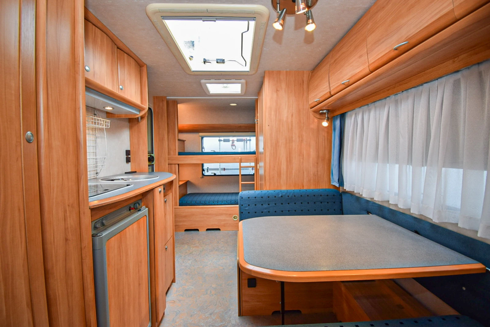 Каравана Adria Adiva 542 PK+ форселт, снимка 11 - Каравани и кемпери - 54375659