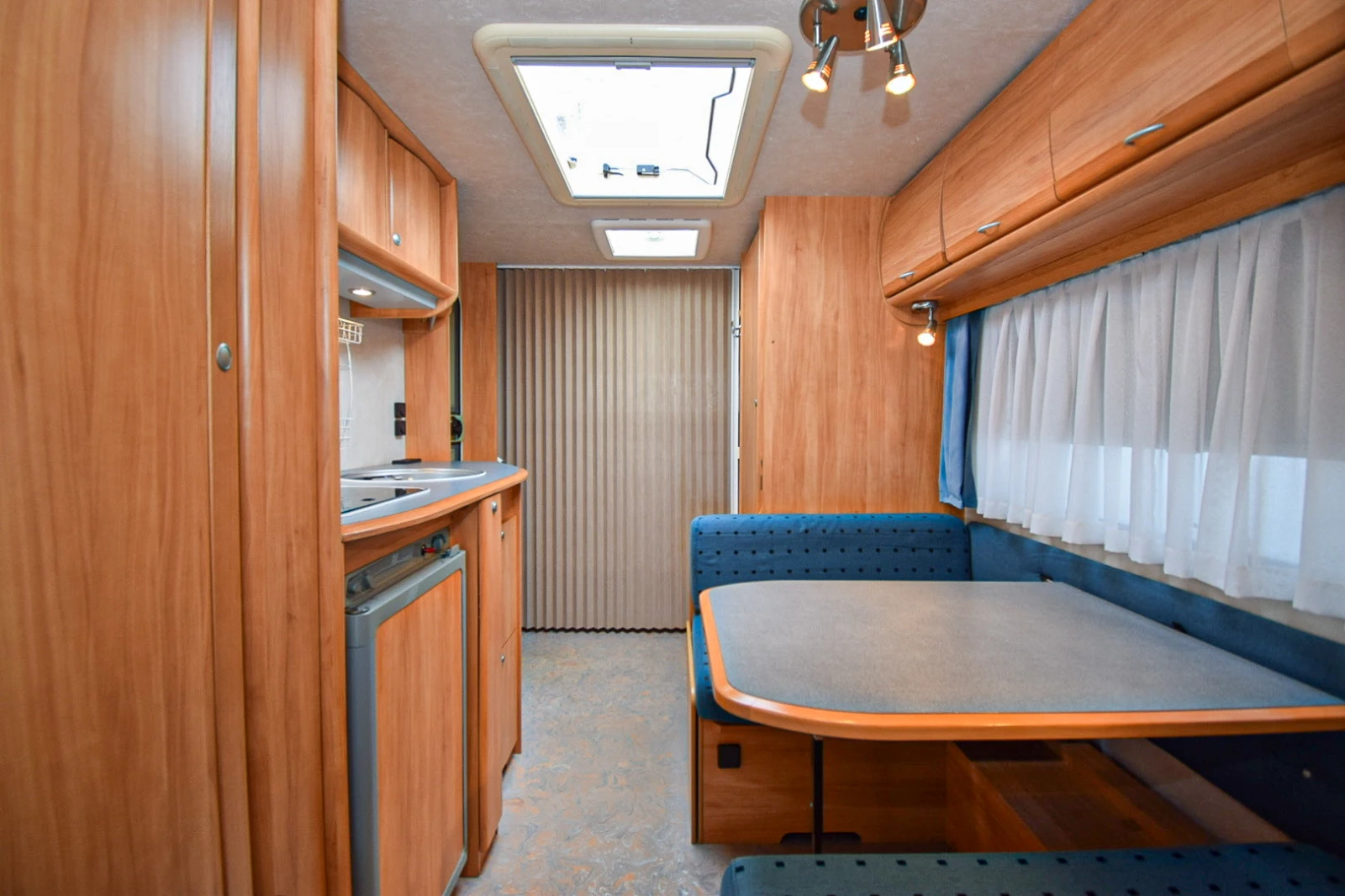 Каравана Adria Adiva 542 PK+ форселт, снимка 10 - Каравани и кемпери - 54375659