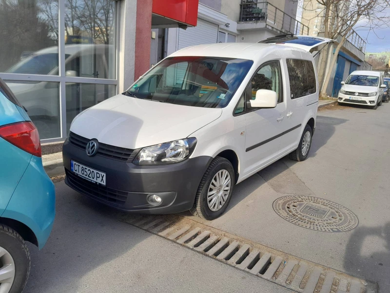 VW Caddy, снимка 17 - Автомобили и джипове - 48142417