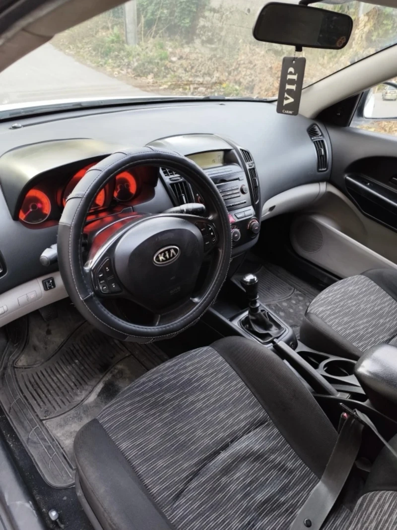 Kia Ceed Газ.инж, снимка 6 - Автомобили и джипове - 48063174