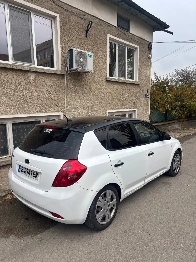 Kia Ceed Газ.инж, снимка 3 - Автомобили и джипове - 48063174