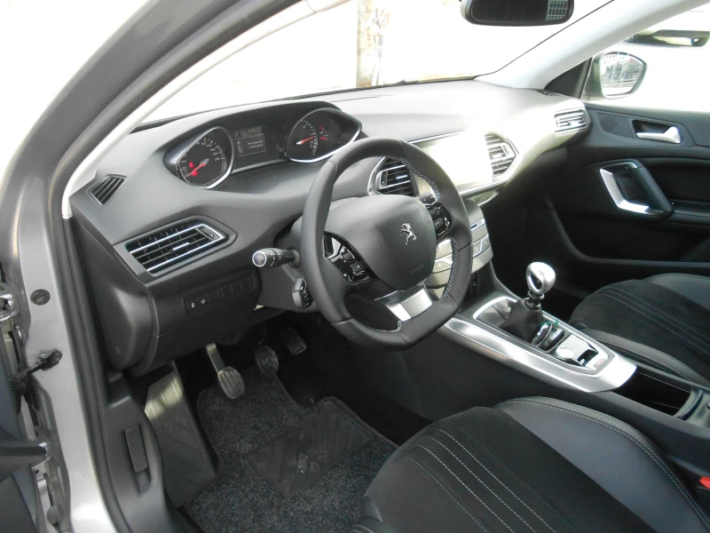 Peugeot 308 1.6d-6sk-Navi-Keyless-Euro-6B, снимка 13 - Автомобили и джипове - 48075608