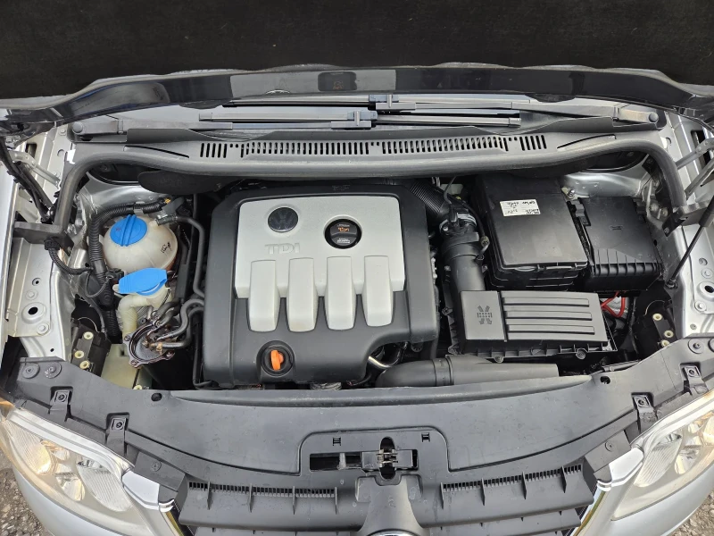 VW Touran 2, 0 tdi 140 hp, снимка 7 - Автомобили и джипове - 52187207