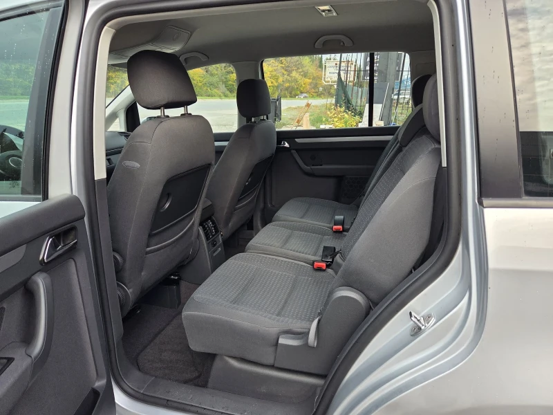 VW Touran 2, 0 tdi 140 hp, снимка 12 - Автомобили и джипове - 52187207