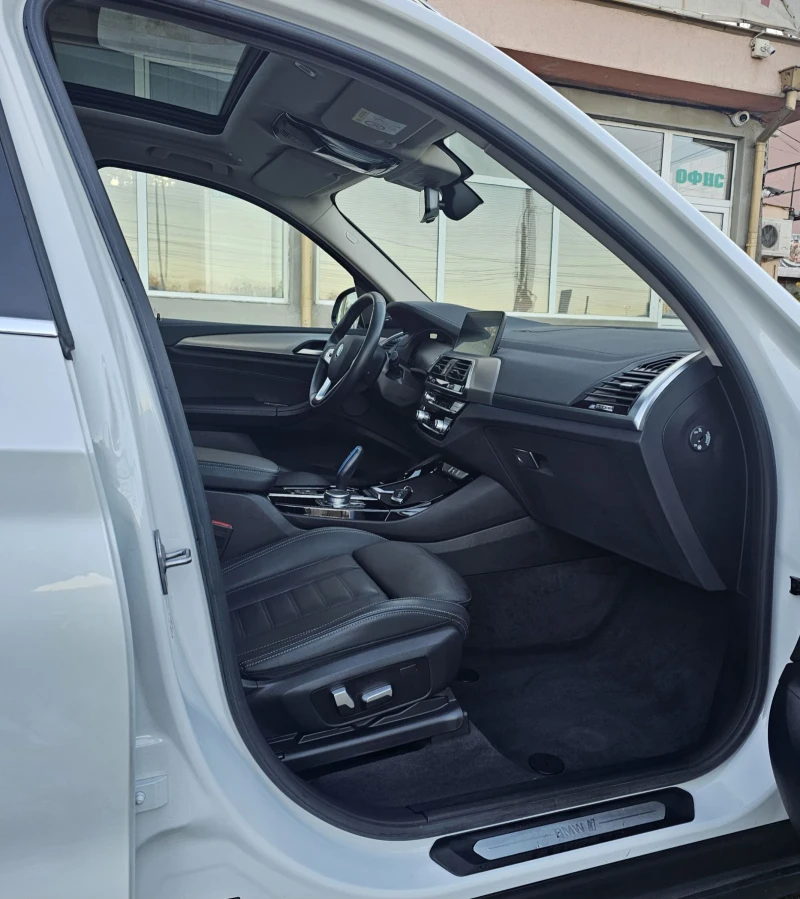 BMW iX3 Impressive 80kWh Harman/Kardon Head-Up, снимка 8 - Автомобили и джипове - 52258209