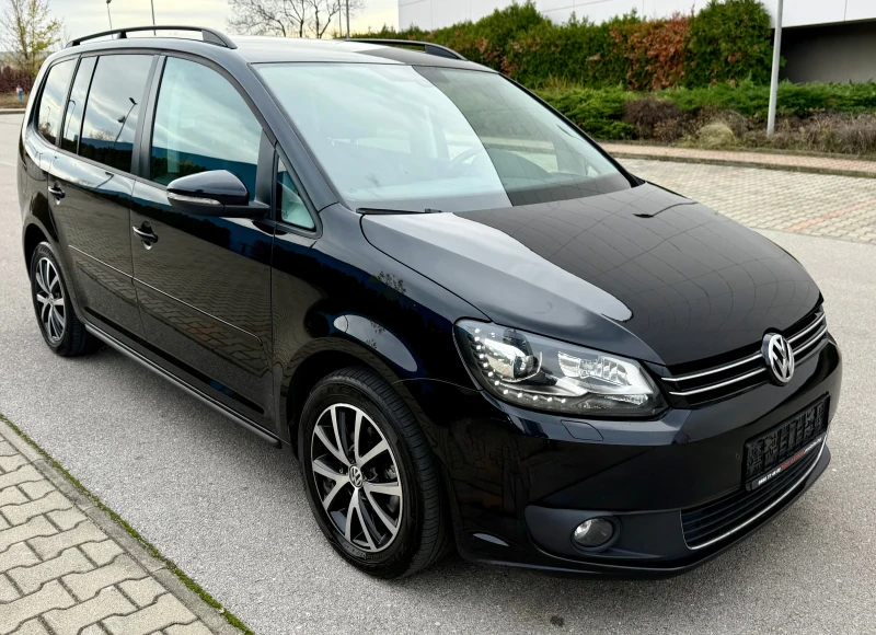 VW Touran 1.6 TDi/105kc/6ck/LED/Подгрев/* Facelift* , снимка 3 - Автомобили и джипове - 52495941