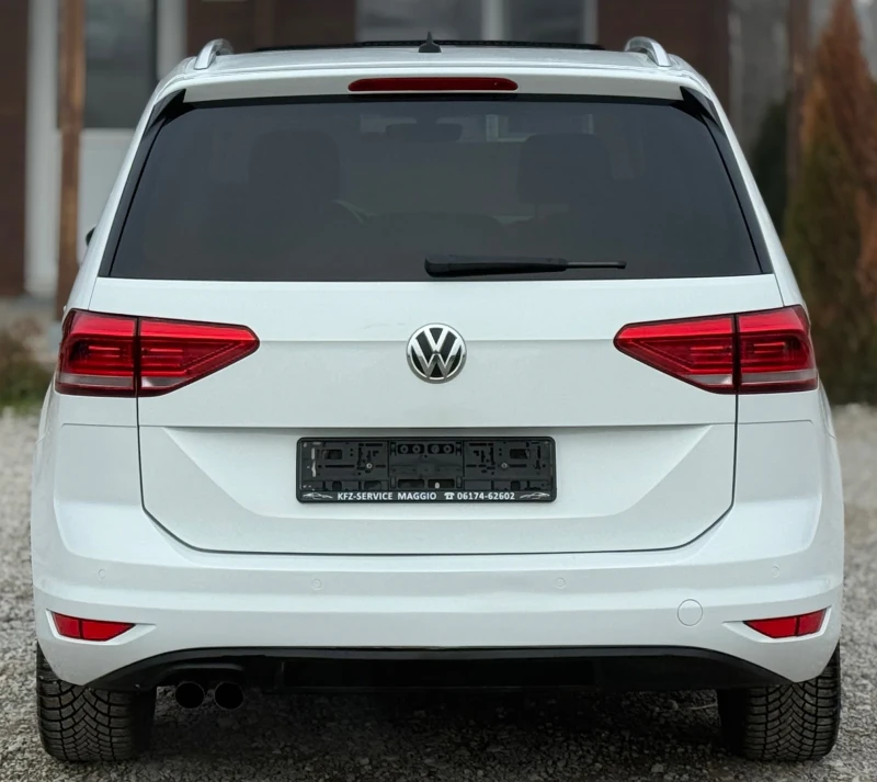 VW Touran 2.0TDi 150кс * LED* * Дистроник* * Панорама* * Нав, снимка 5 - Автомобили и джипове - 52868302