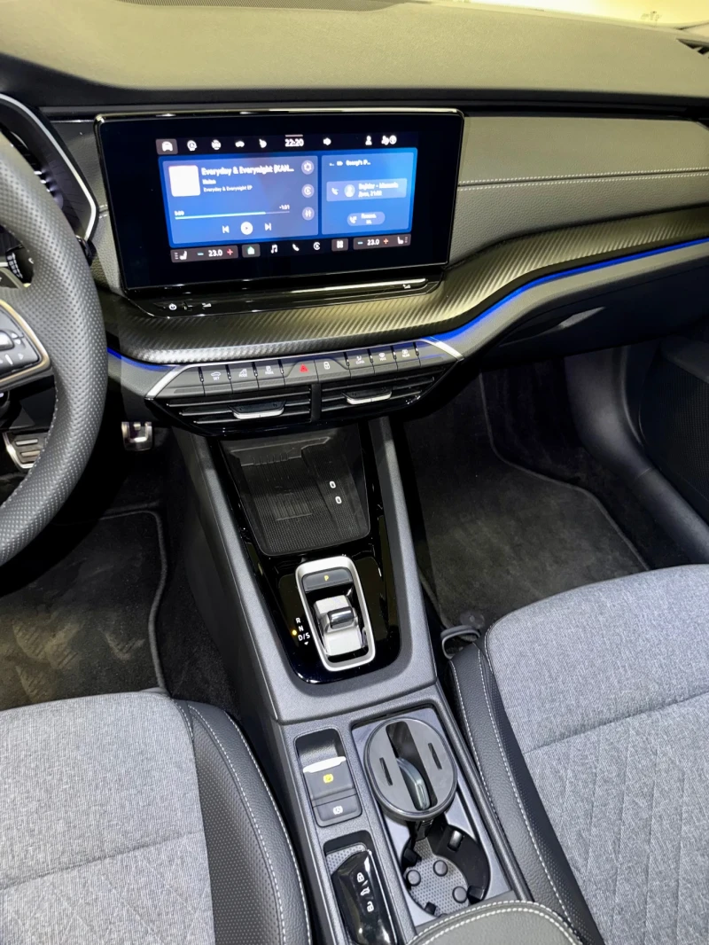 Skoda Octavia 1.5 гаранция 5г, зимни/летни гуми, платено каско, снимка 12 - Автомобили и джипове - 52888153