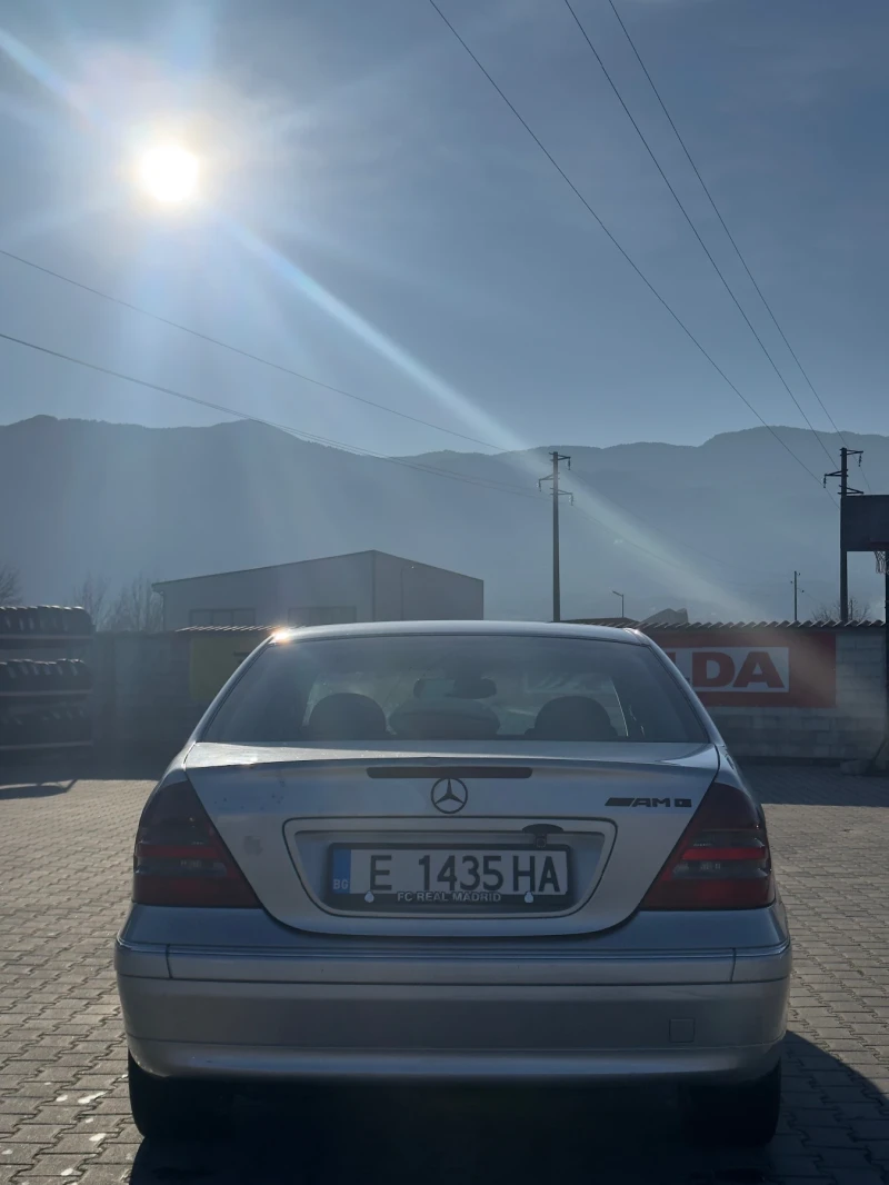 Mercedes-Benz C 220, снимка 2 - Автомобили и джипове - 53292845