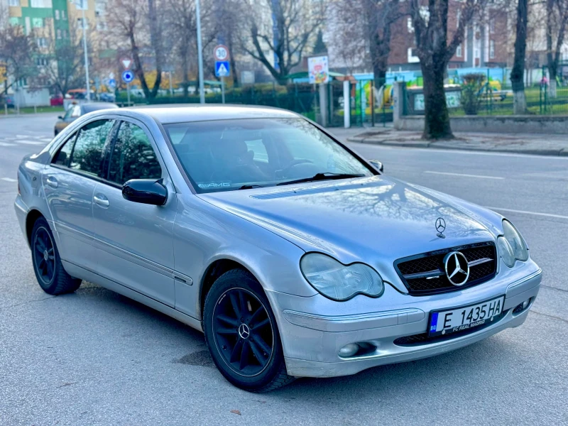 Mercedes-Benz C 220, снимка 8 - Автомобили и джипове - 53292845