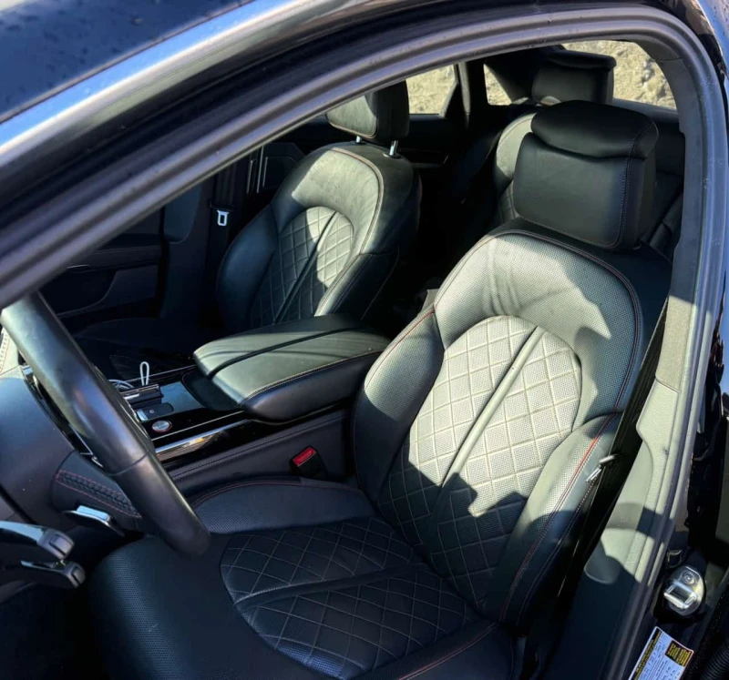 Audi S8 4.0 TFSI quattro tiptronic  CARFAX, снимка 11 - Автомобили и джипове - 53559190