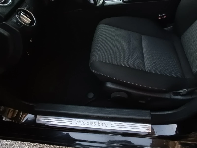 Mercedes-Benz 220 C220, снимка 12 - Автомобили и джипове - 53568694