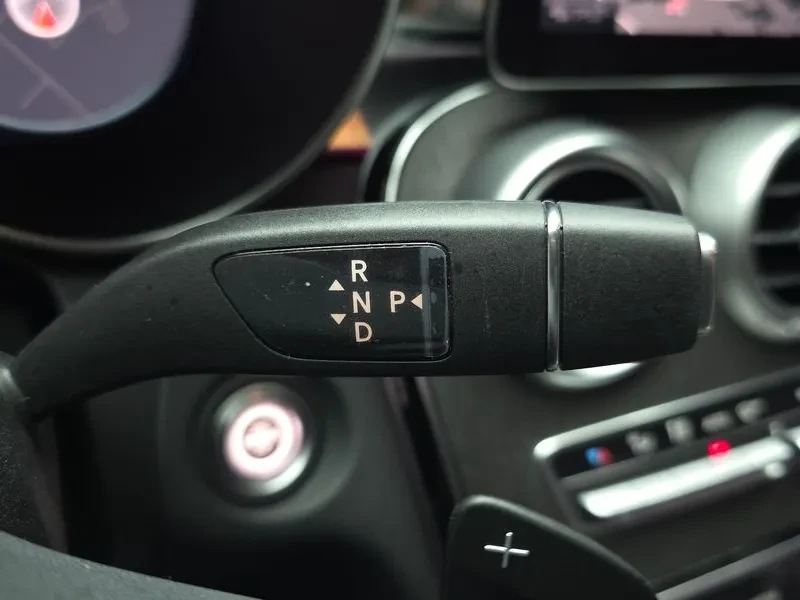 Mercedes-Benz C 220 d, снимка 9 - Автомобили и джипове - 54287258