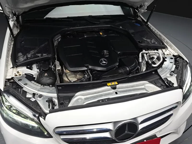 Mercedes-Benz C 220 d, снимка 6 - Автомобили и джипове - 54287258