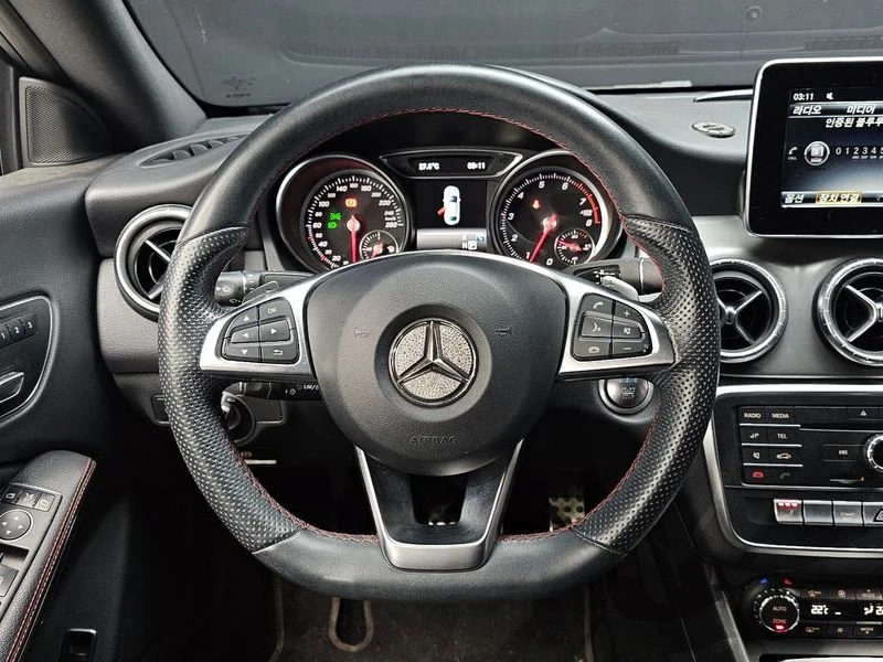 Mercedes-Benz CLA CLA220 AMG Line| 184к.с.| ВКЛ.ТЕХНОТЕСТ, снимка 13 - Автомобили и джипове - 55136676