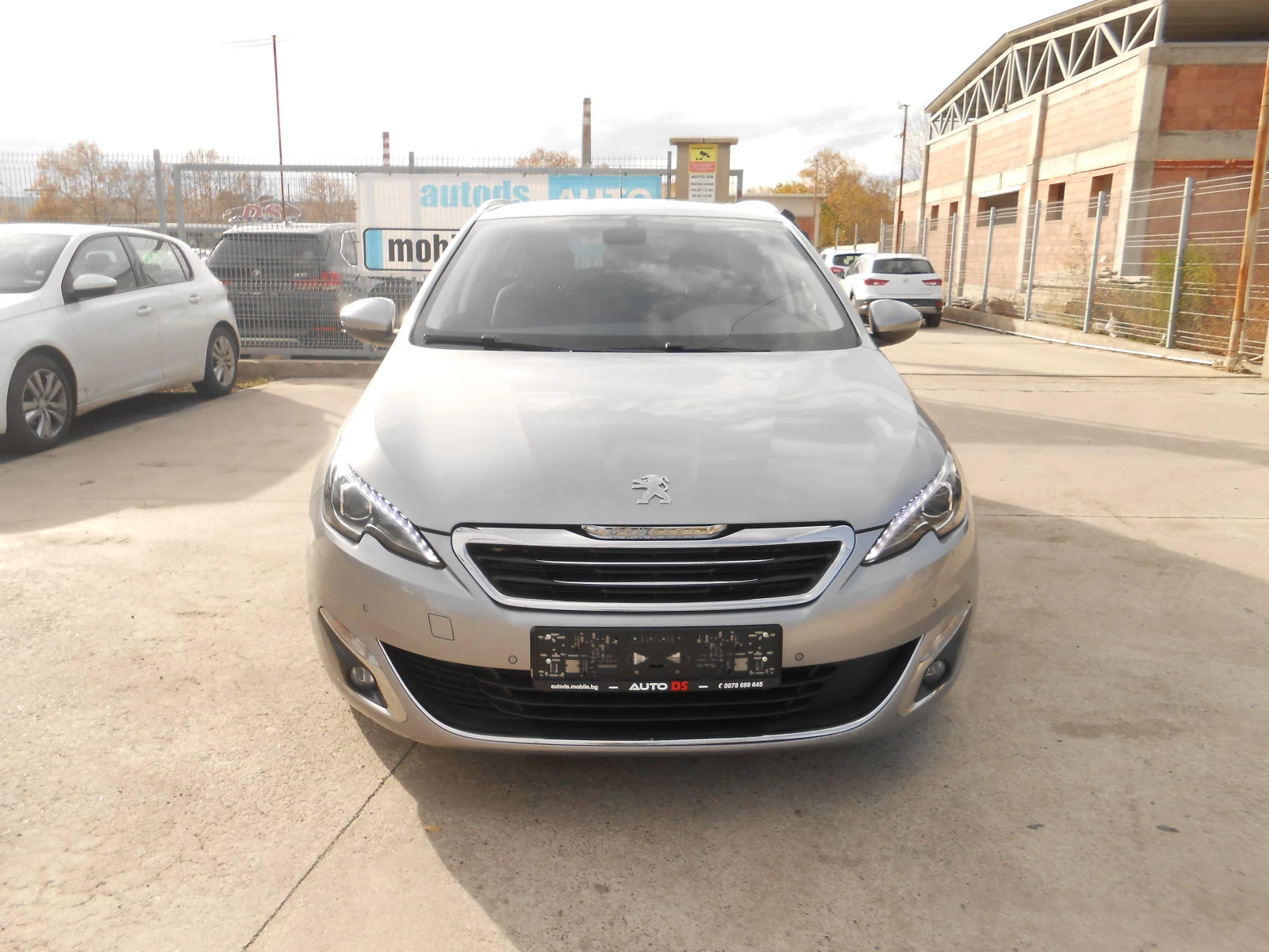 Peugeot 308 1.6d-6sk-Navi-Keyless-Euro-6B - изображение 2