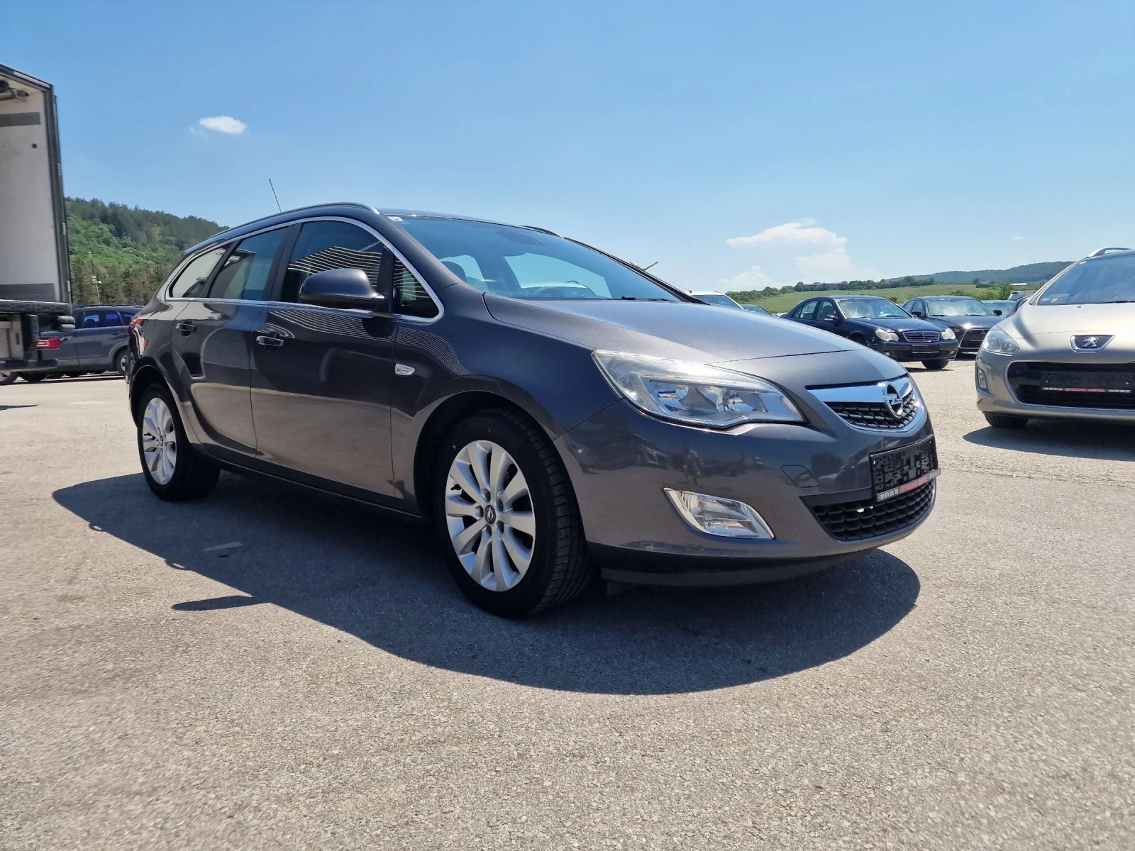 Opel Astra 1.7CDTI SPORTS TOURER - изображение 2