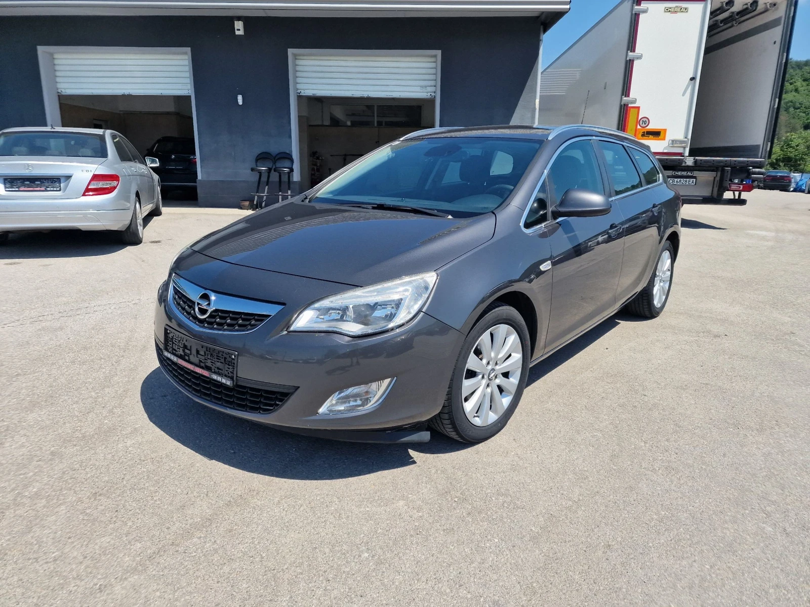 Opel Astra 1.7CDTI SPORTS TOURER - изображение 3