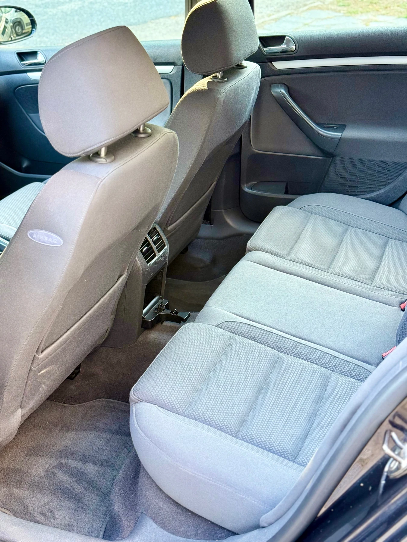 VW Golf 1.9 TDI 105 к.с * ЕЛ. Пакет* * ТОП Състояние*  - изображение 6