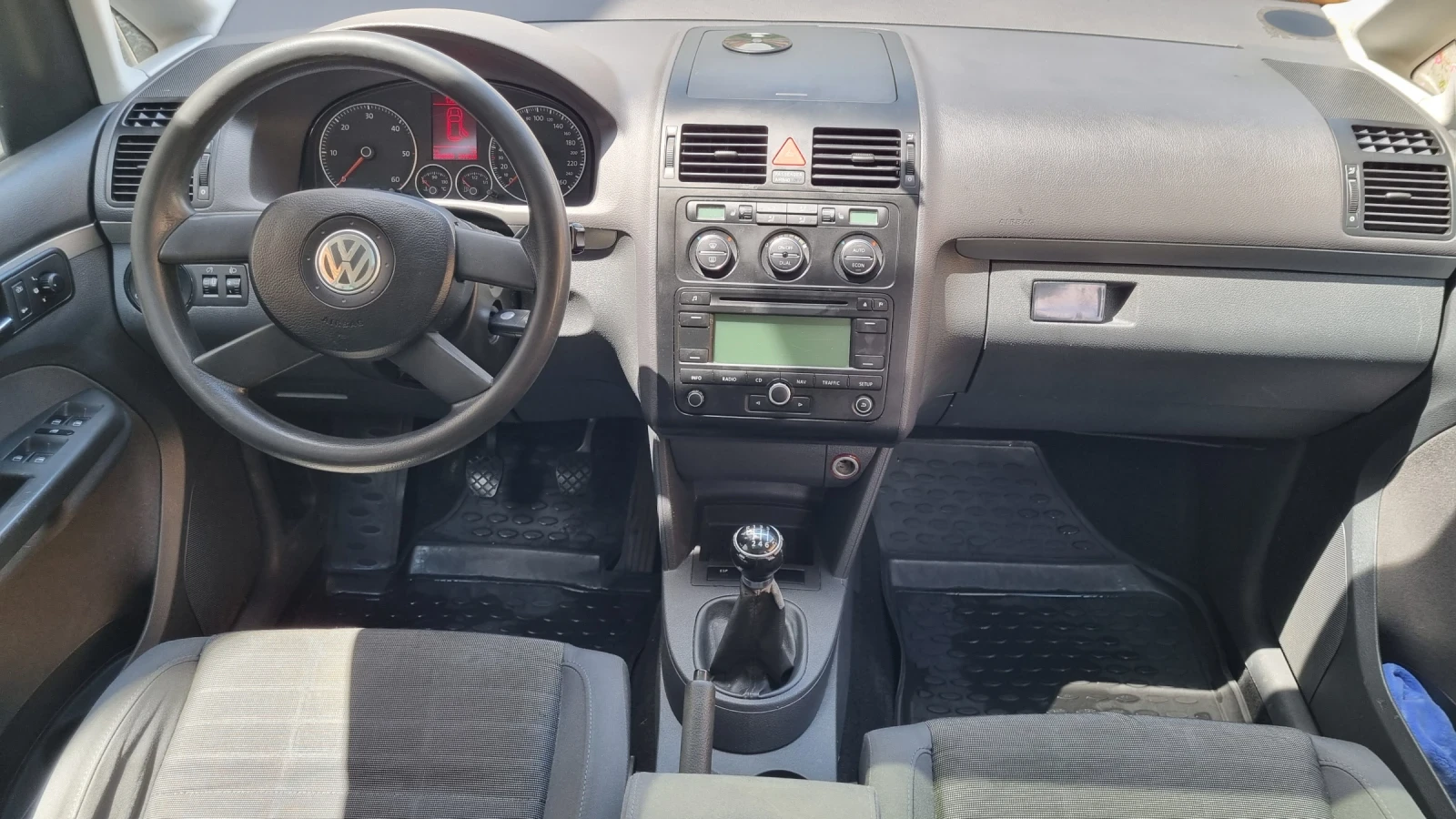 VW Touran 2.0 - изображение 10