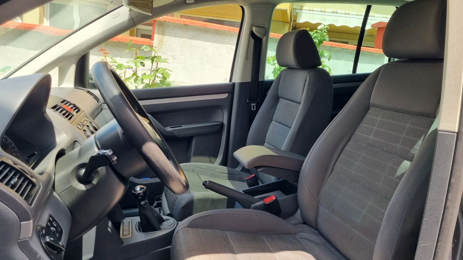 VW Touran 2.0 - изображение 8