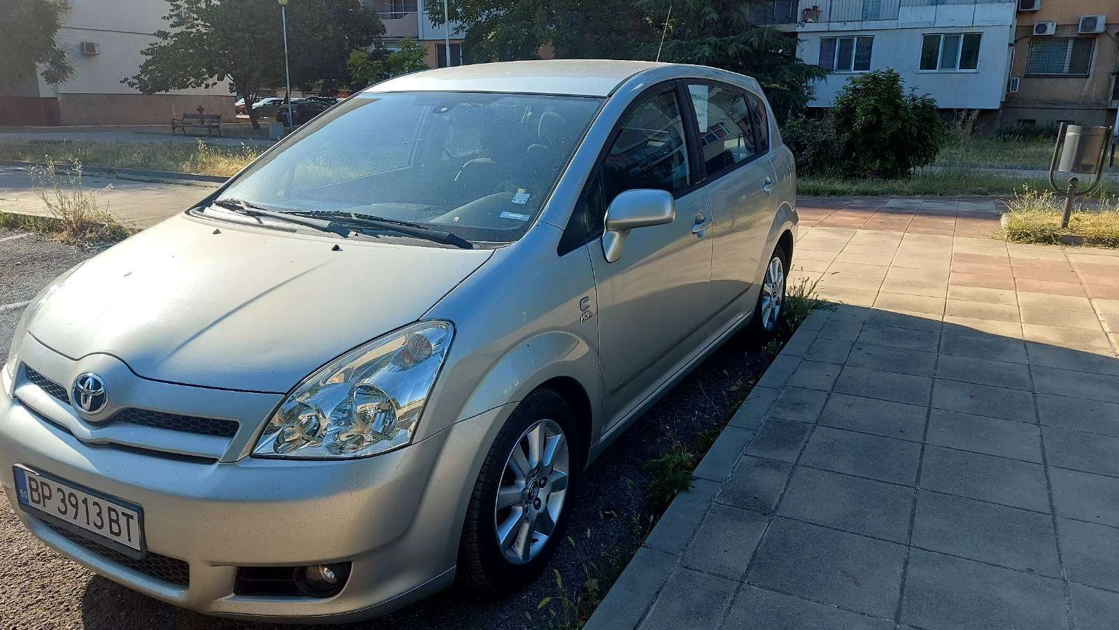 Toyota Corolla verso 2.0 4d4 - изображение 8
