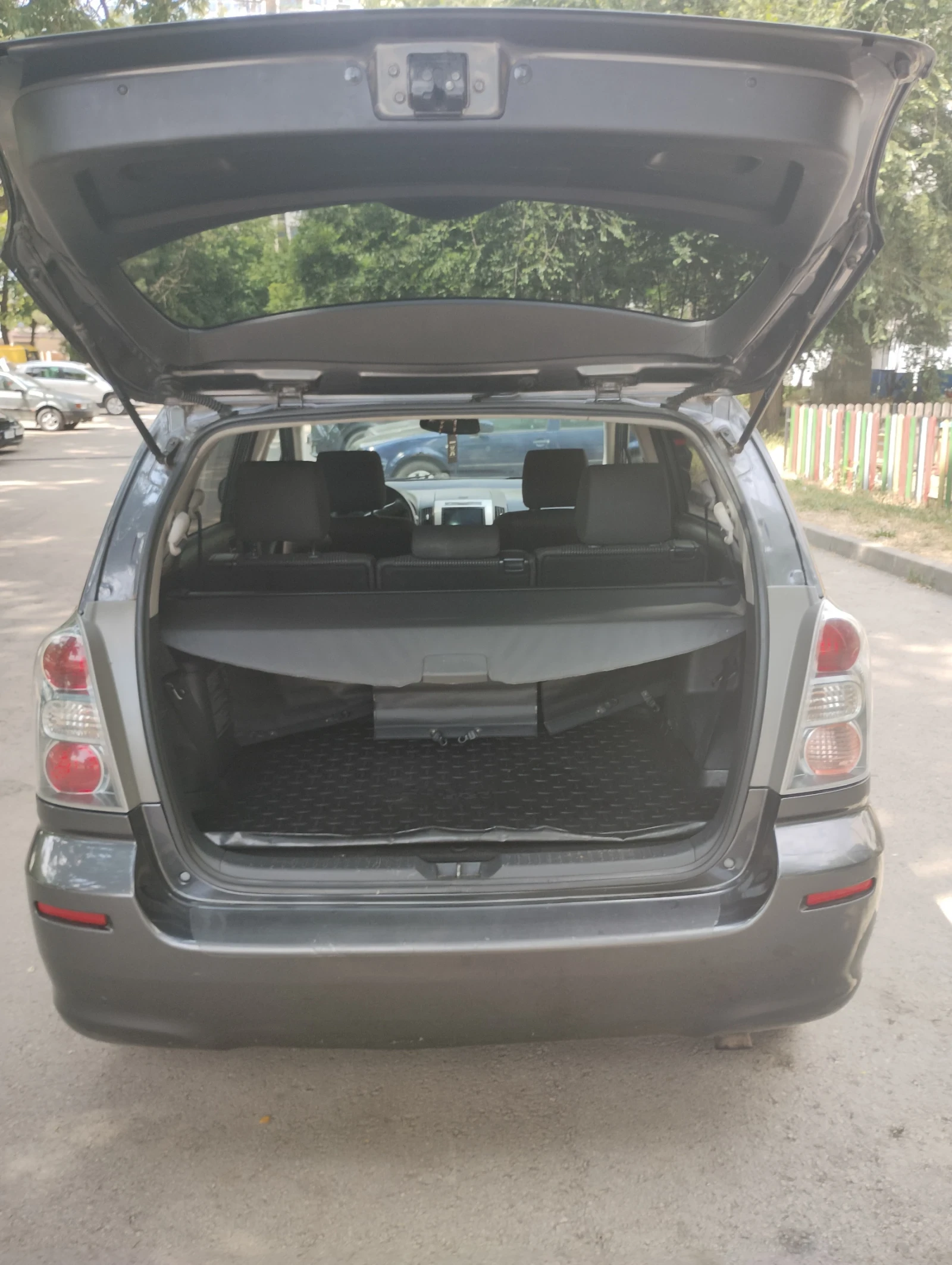 Toyota Corolla verso  - изображение 4