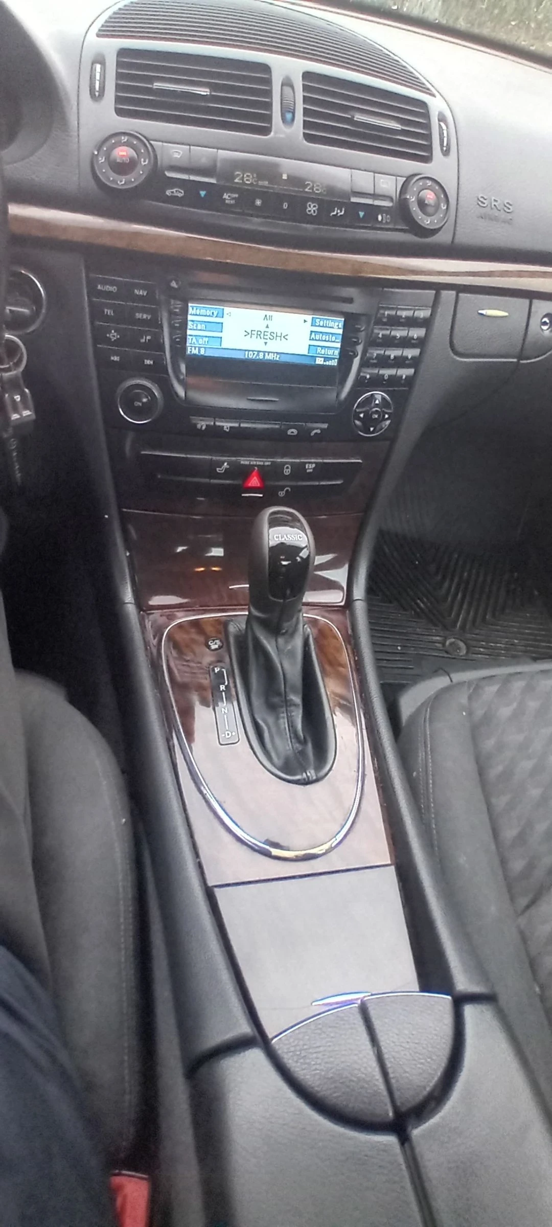 Mercedes-Benz E 270 Classic - изображение 4