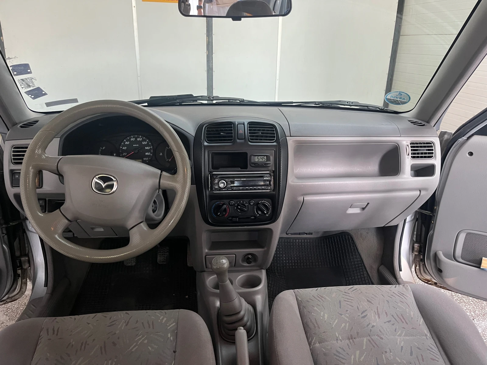 Mazda Demio 1.3I - изображение 8